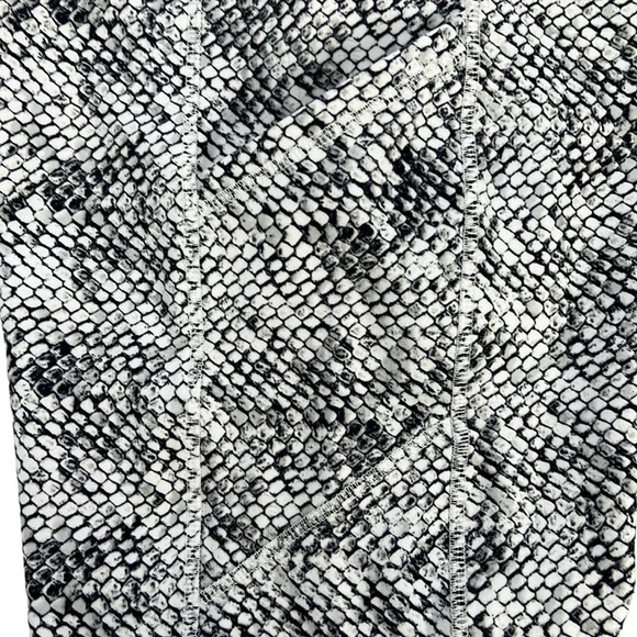 Balance Collection New XL White Tonel Snake Print Side Seam Pocket Soft Legging - Picture 6 of 6